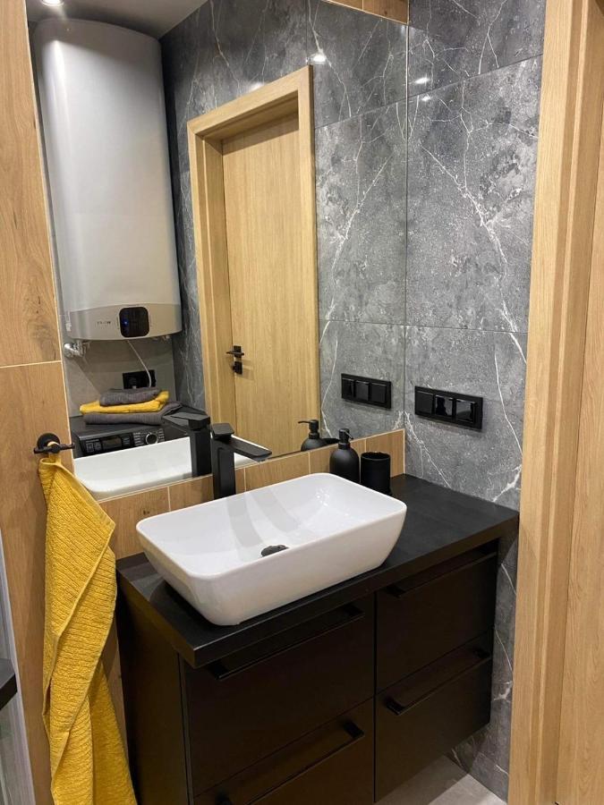 St. Cross Apartment Krakow Luaran gambar